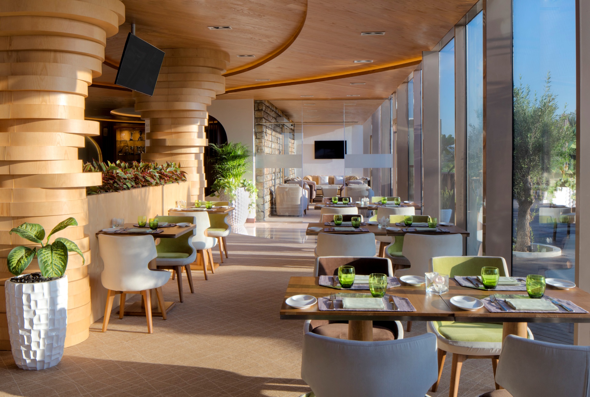 Resort Editorial — Garden Restaurant