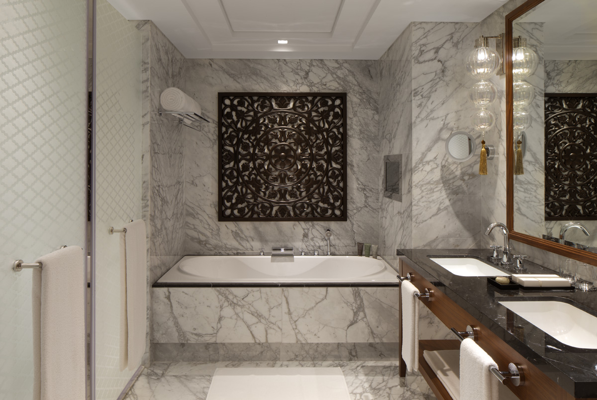 Taj Dubai — Suite Bathroom